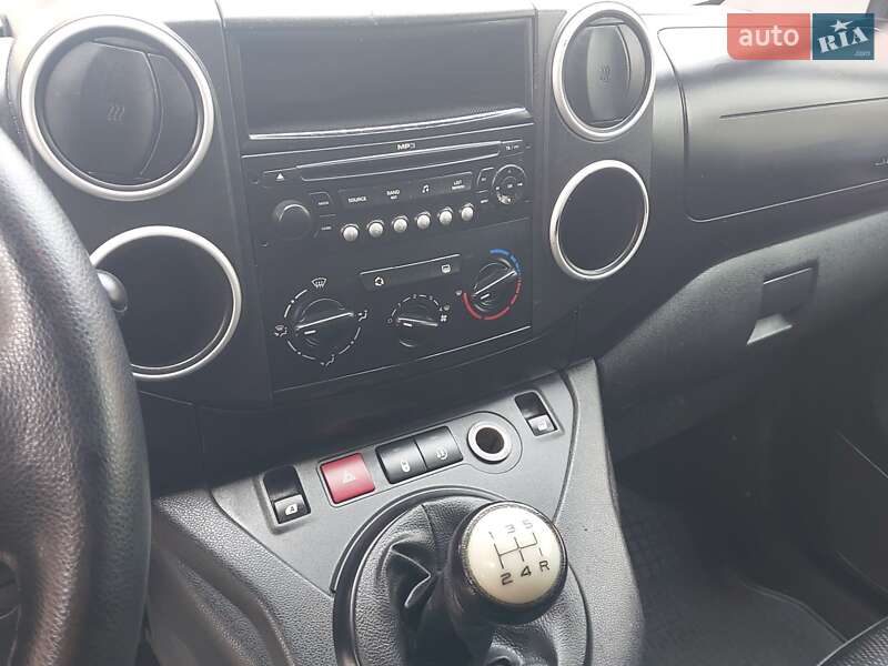 Мінівен Peugeot Partner 2010 в Івано-Франківську