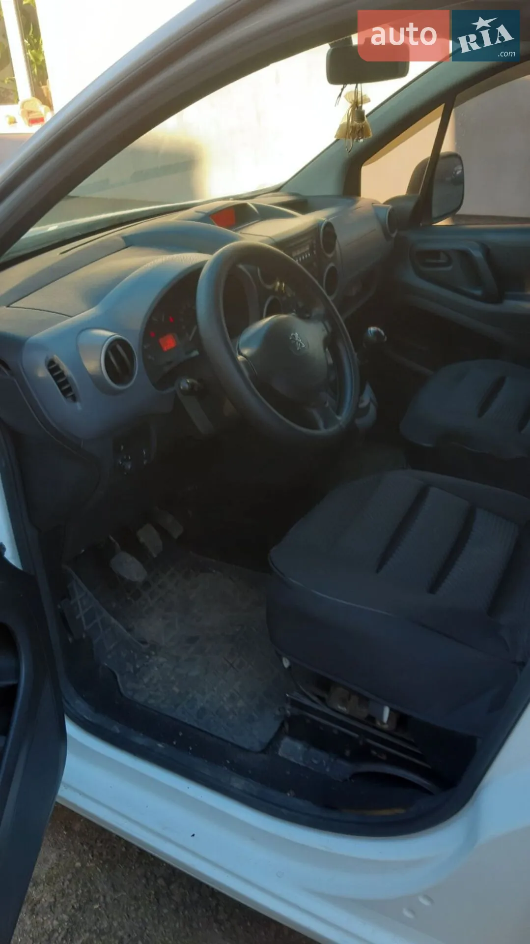 2017 Peugeot Partner - мініатюра 8