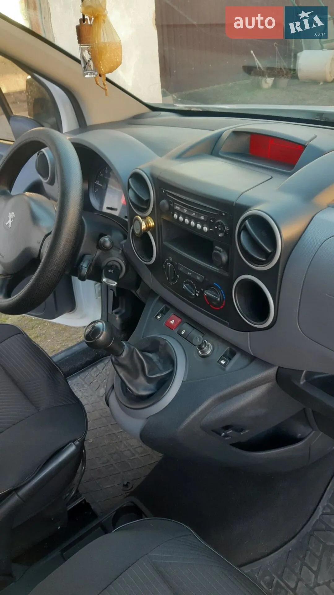 2017 Peugeot Partner - мініатюра 13