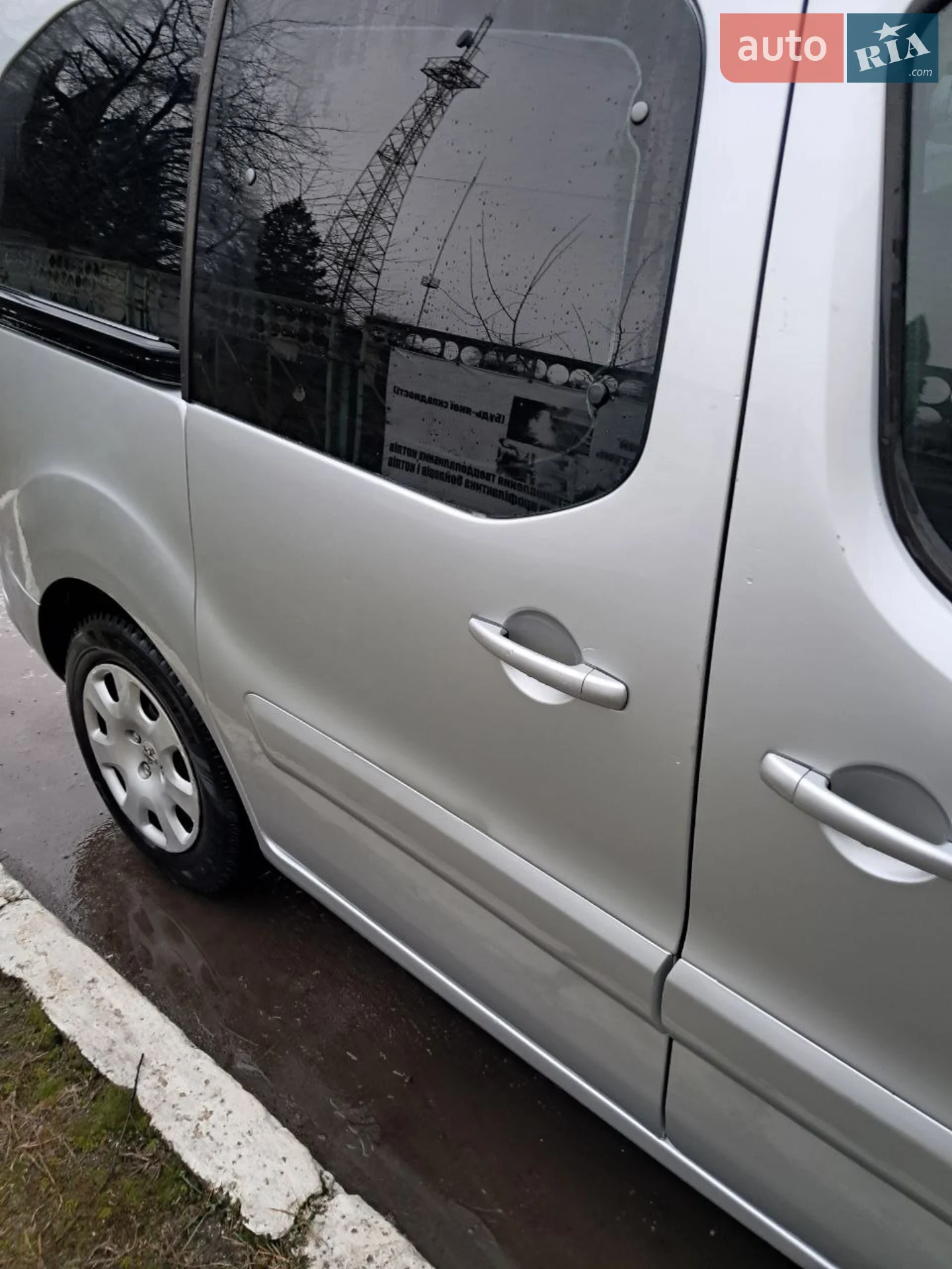 2011 Peugeot Partner - мініатюра 7