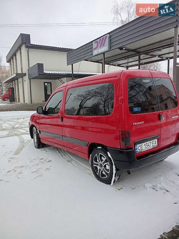 Мінівен Peugeot Partner 2005 в Сторожинці