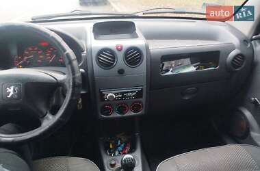 Вантажний фургон Peugeot Partner 2011 в 