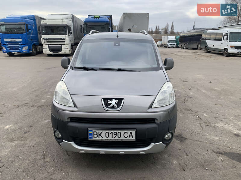 Мінівен Peugeot Partner 2010 в Рівному
