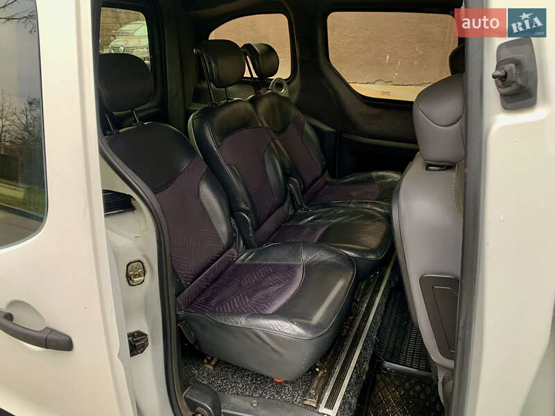 Мінівен Peugeot Partner 2009 в Звягелі