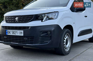 Вантажний фургон Peugeot Partner 2021 в Рівному