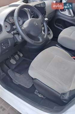 Минивэн Peugeot Partner 2010 в 