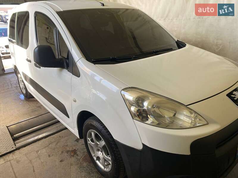 Мінівен Peugeot Partner 2009 в Тернополі