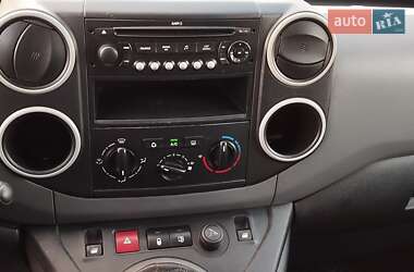 Грузовой фургон Peugeot Partner 2009 в 