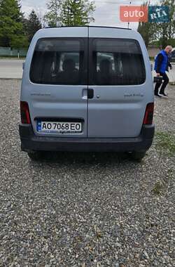 Грузовой фургон Peugeot Partner 2004 в 