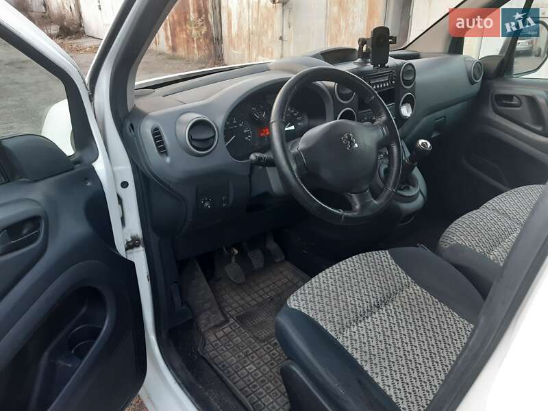 Мінівен Peugeot Partner 2009 в Києві