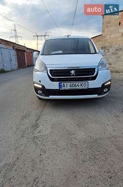 Вантажопасажирський фургон Peugeot Partner 2015 в Вишневому