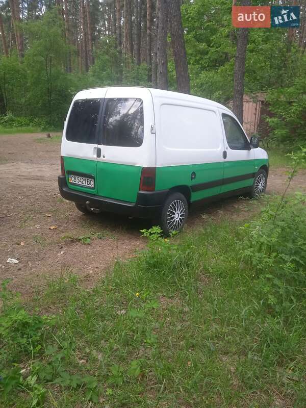 Грузовой фургон Peugeot Partner 2003 в Киеве