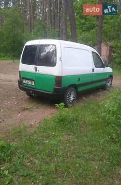 Грузовой фургон Peugeot Partner 2003 в 