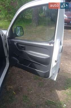 Грузовой фургон Peugeot Partner 2003 в 