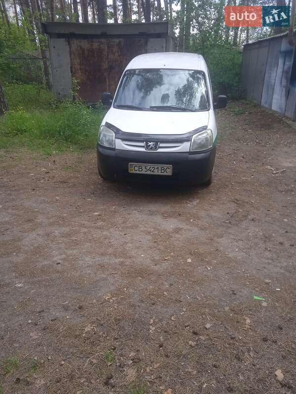 Грузовой фургон Peugeot Partner 2003 в Киеве