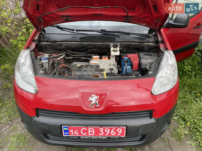 Вантажний фургон Peugeot Partner 2013 в Володимирі фото 20 Вантажний фургон Peugeot Partner 2013 в Володимирі