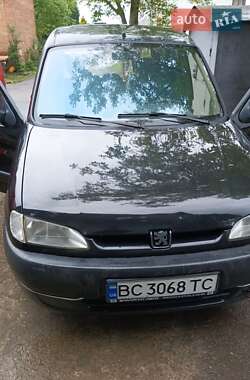 Мінівен Peugeot Partner 2002 в Стрию