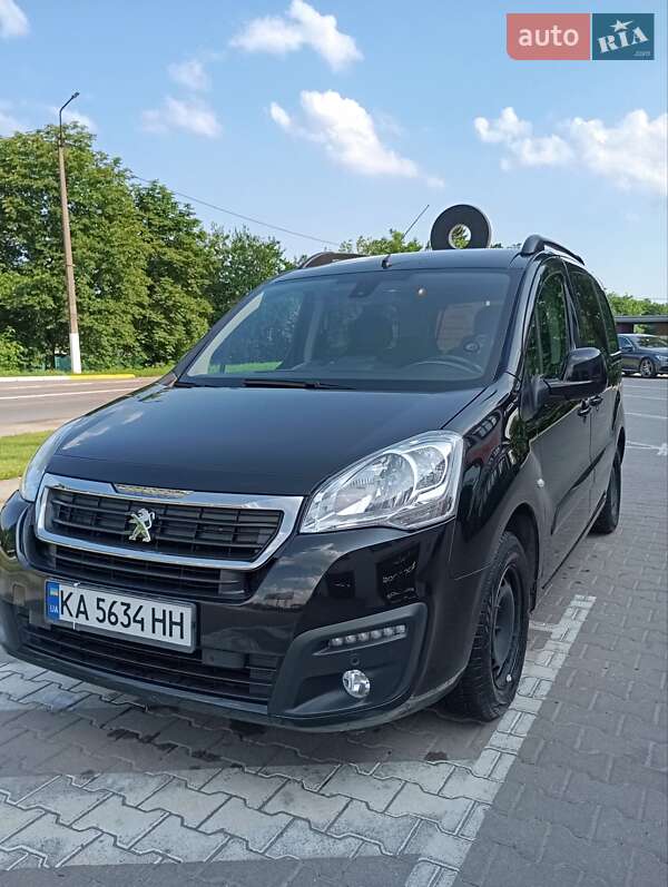 Минивэн Peugeot Partner 2017 в 