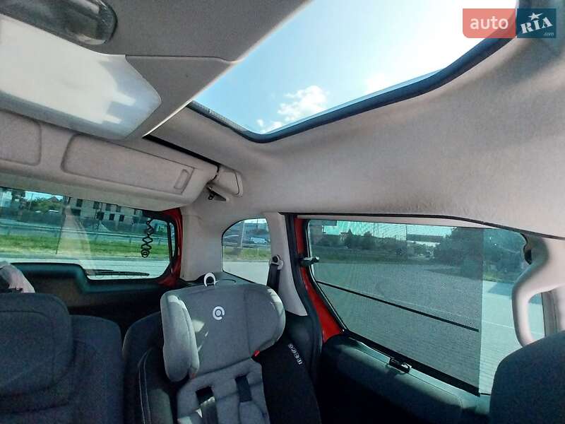 Минивэн Peugeot Partner 2009 в Луцке