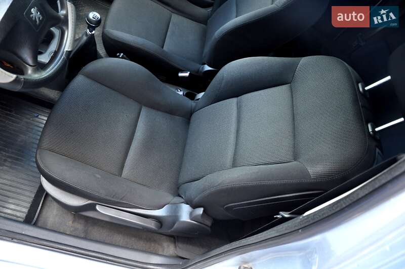 Минивэн Peugeot Partner 2004 в Львове фото 26 Минивэн Peugeot Partner 2004 в Львове