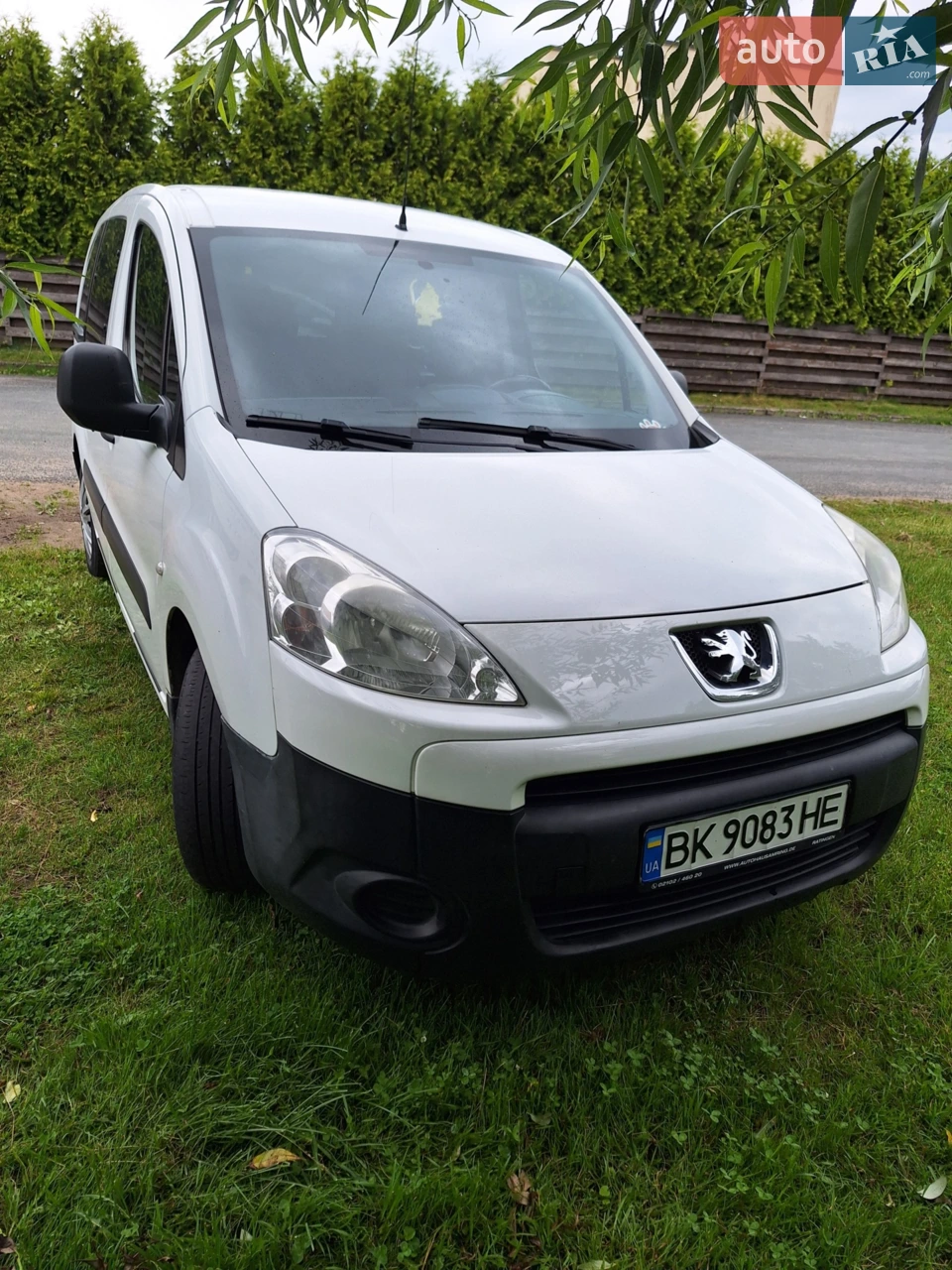 2011 Peugeot Partner - мініатюра 24