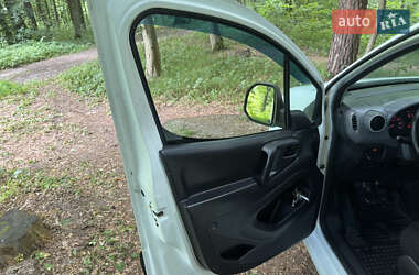 Вантажопасажирський фургон Peugeot Partner 2011 в 