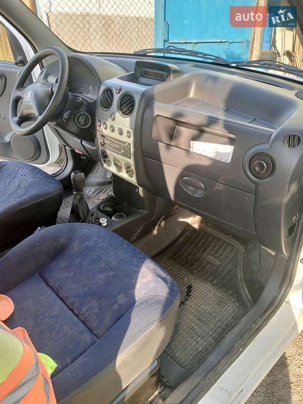 Минивэн Peugeot Partner 2006 в Днепре