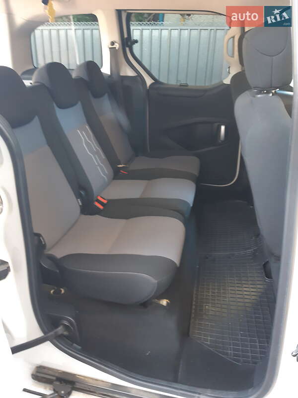 Мінівен Peugeot Partner 2014 в Борщеві