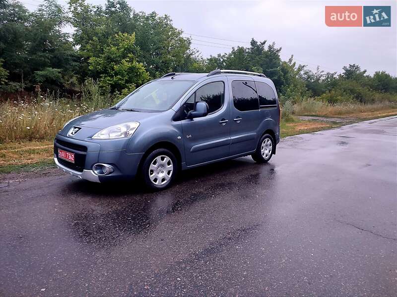 Минивэн Peugeot Partner 2012 в 