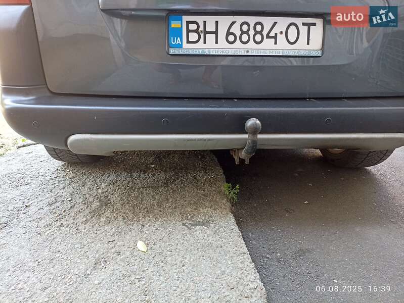 Мінівен Peugeot Partner 2015 в Одесі