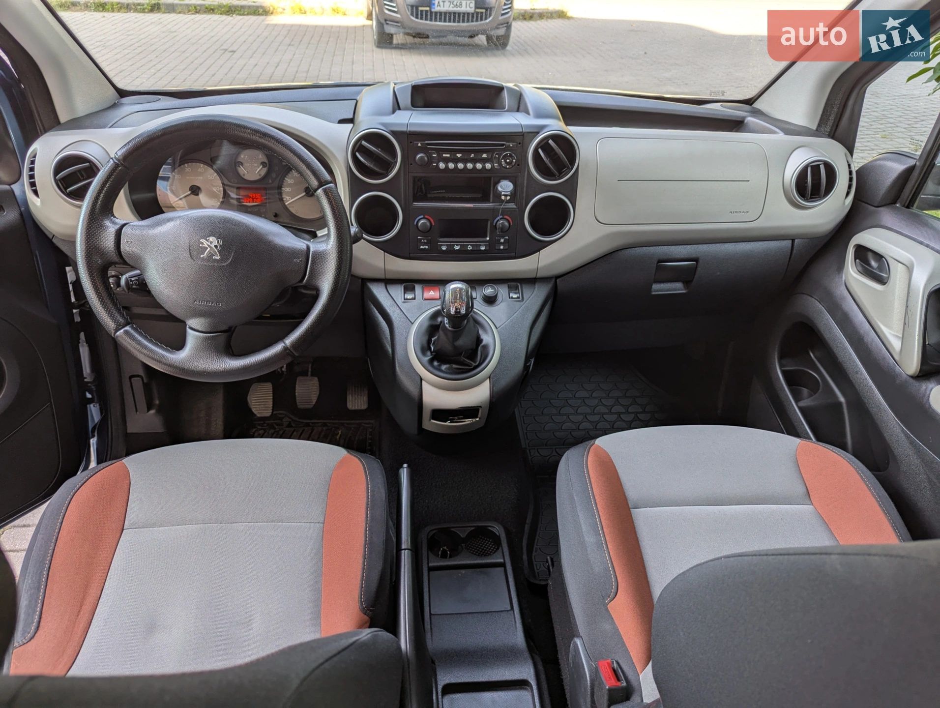 2015 Peugeot Partner - мініатюра 15