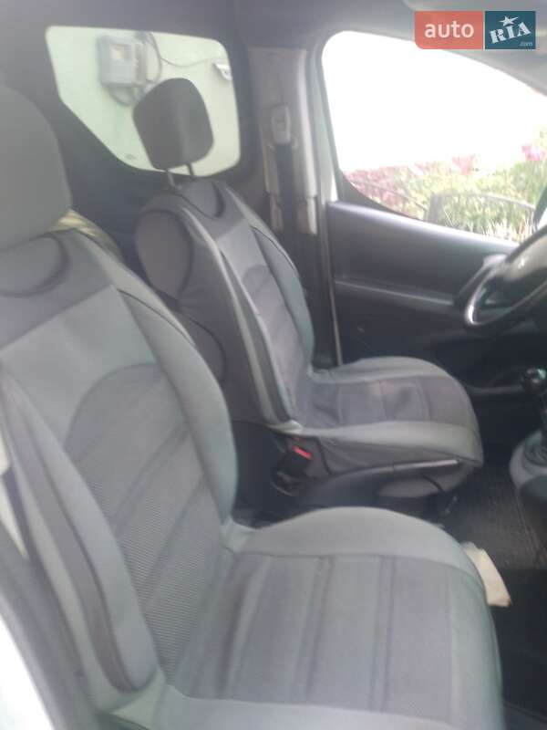 Мінівен Peugeot Partner 2013 в Дунаївцях