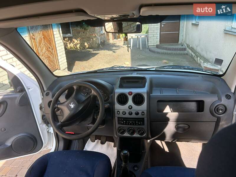 Минивэн Peugeot Partner 2005 в Нововолынске