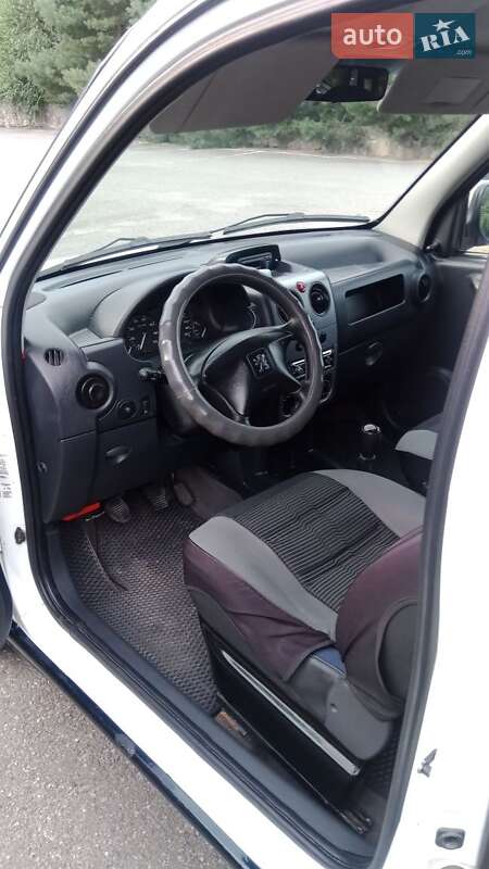 Минивэн Peugeot Partner 2007 в Гнивани