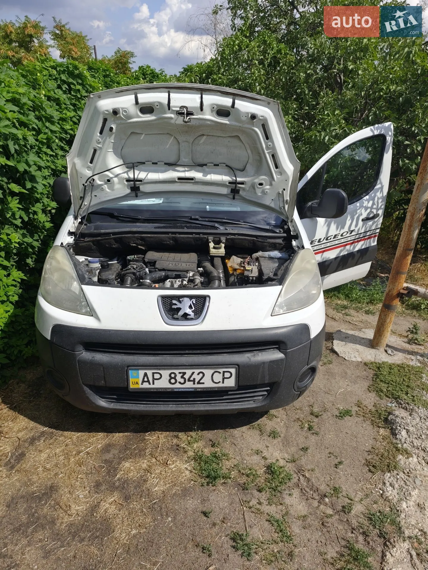 2011 Peugeot Partner - мініатюра 28