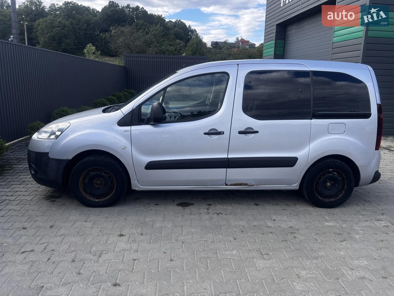 2012 Peugeot Partner - мініатюра 10
