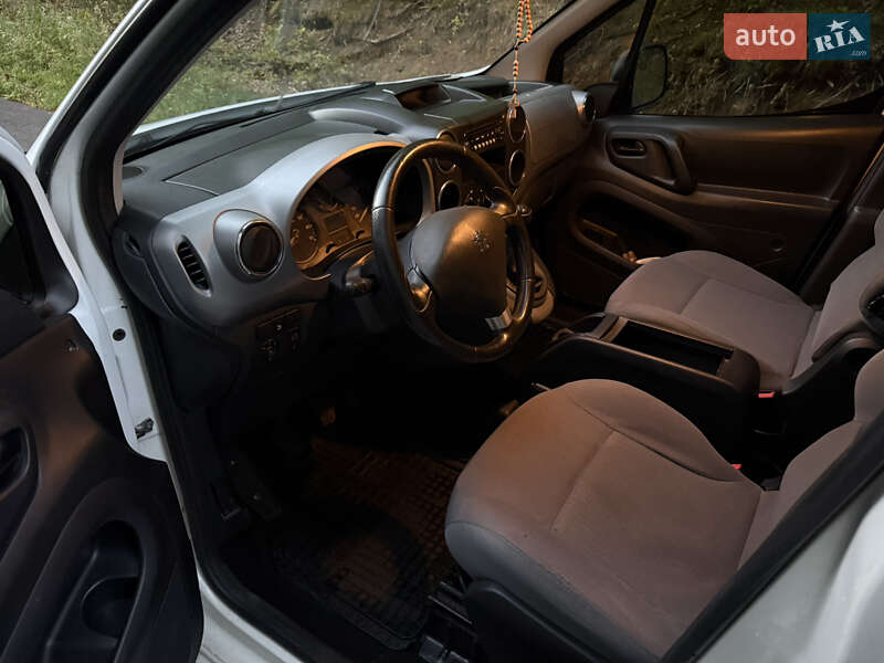 Минивэн Peugeot Partner 2012 в Ивано-Франковске