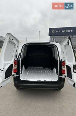 Грузопассажирский фургон Peugeot Partner 2024 в 