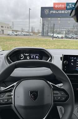 Грузопассажирский фургон Peugeot Partner 2024 в 