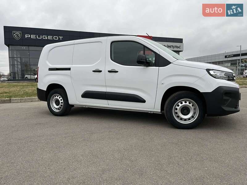 Грузопассажирский фургон Peugeot Partner 2024 в 