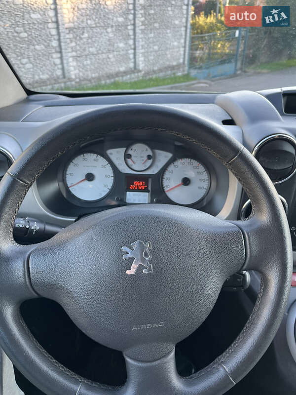 Минивэн Peugeot Partner 2011 в Ровно