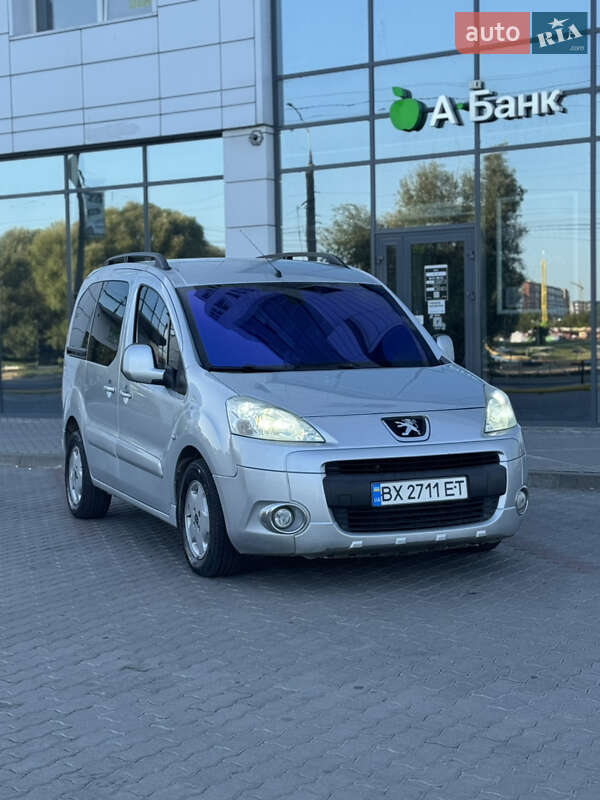 Минивэн Peugeot Partner 2010 в Хмельницком