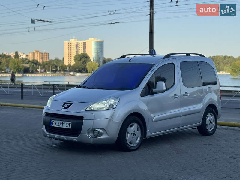 Минивэн Peugeot Partner 2010 в Хмельницком