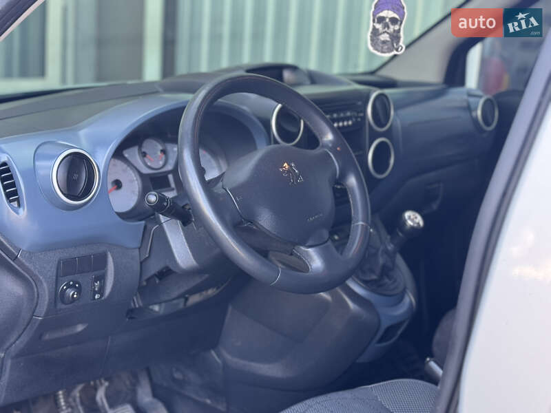 Минивэн Peugeot Partner 2010 в Хмельницком