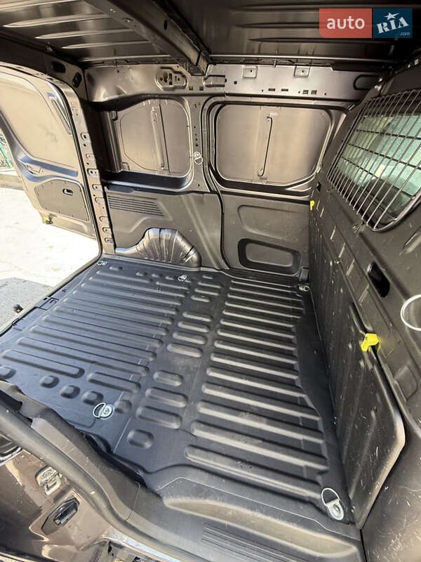 Вантажний фургон Peugeot Partner 2020 в Запоріжжі