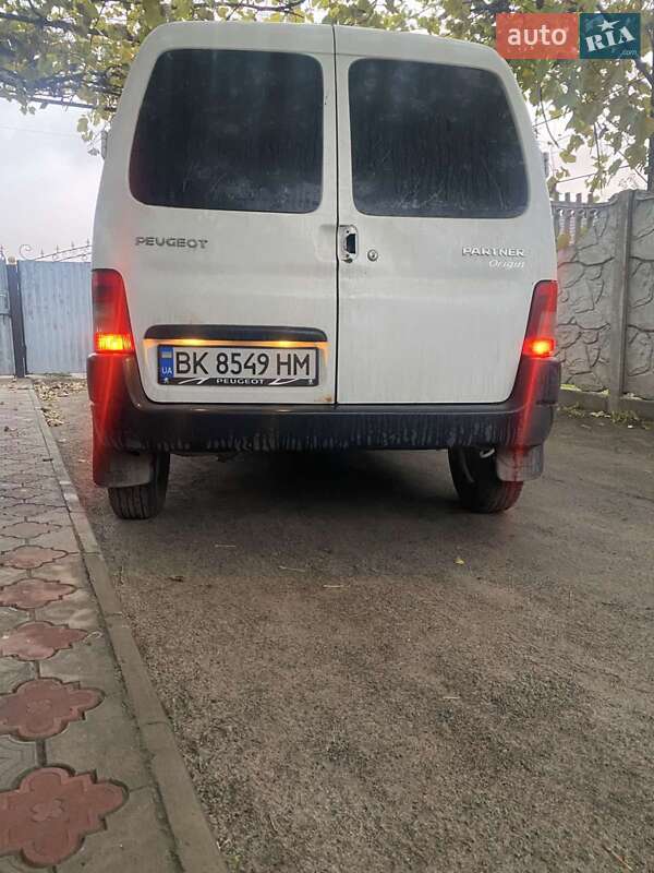 Вантажний фургон Peugeot Partner 2008 в Сарнах фото 6 Вантажний фургон Peugeot Partner 2008 в Сарнах