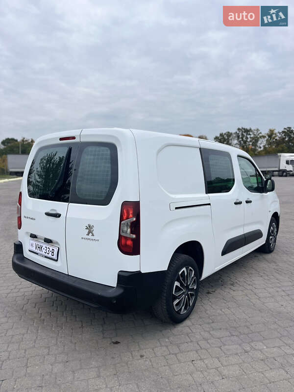 Вантажний фургон Peugeot Partner 2020 в Радивиліві