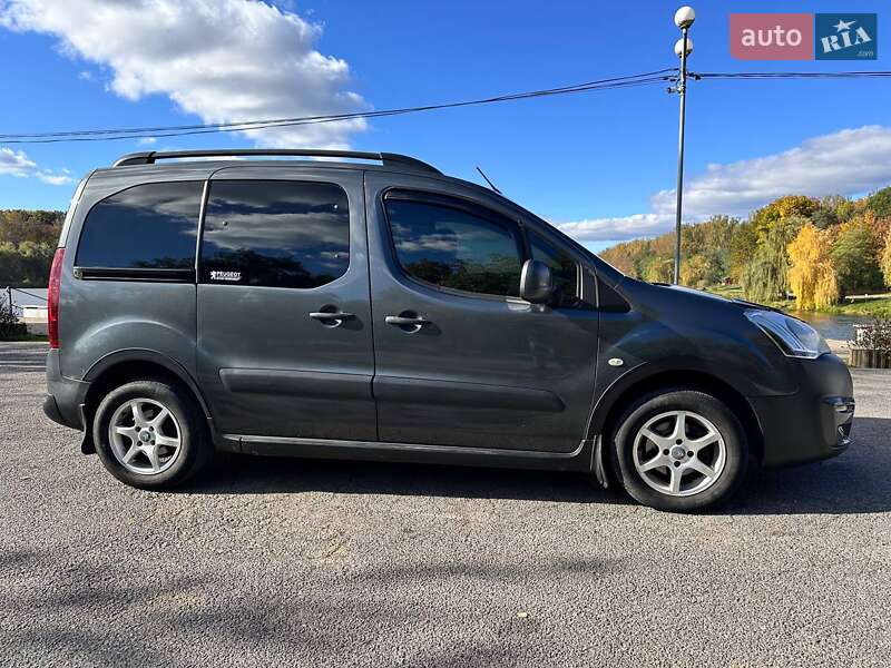 Мінівен Peugeot Partner 2016 в Тлумачі