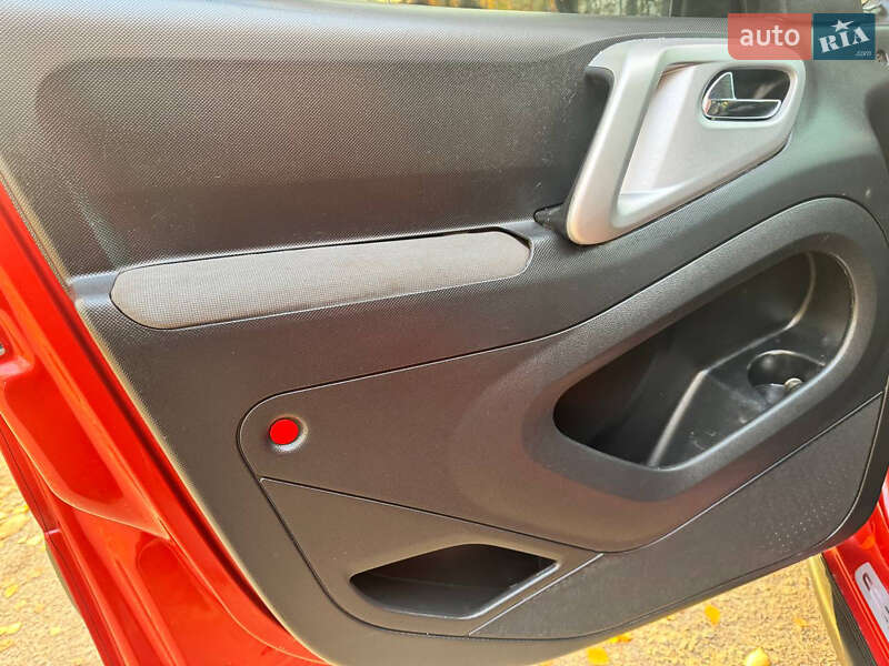 Мінівен Peugeot Partner 2010 в Охтирці