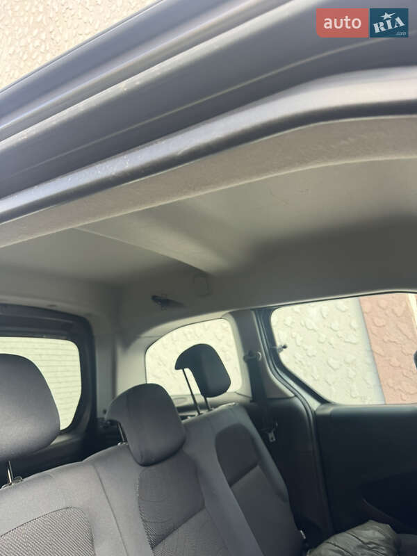 Мінівен Peugeot Partner 2011 в Калуші